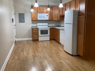 4801 N Main St APT 108, Fall River, MA 02720