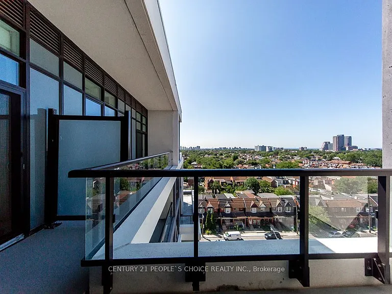 858 Dupont St #Penthouse 32 — Photo 44