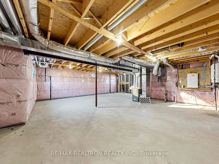 4 Braeburn St — Photo 45