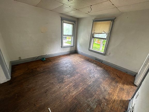 3rd image of 4 New York St #2