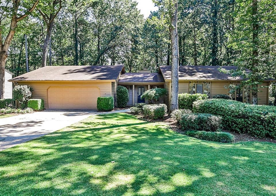 1st image of 2528 Chimney Springs Dr