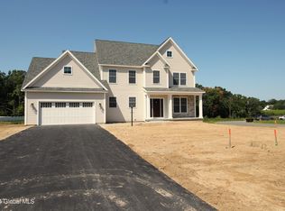 15 Bernie Loop, Troy, NY 12180