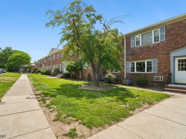 18 Wedgewood Dr BLDG 18 #25, Verona Twp., NJ 07044