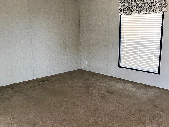 4th image of 1101 E County Road 5400