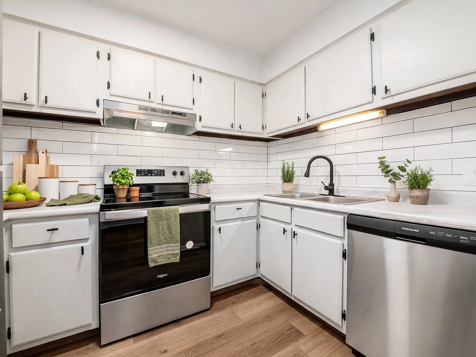 1 bed, 800 sqft, $1,095 — Photo 4