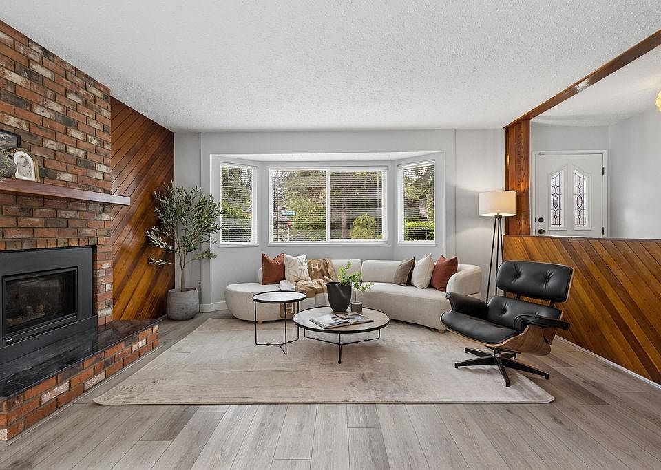 1st image of 2657 Burnside Pl