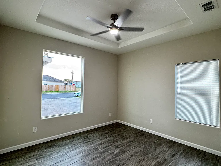 4004 Ventura Ave #1 — Photo 7