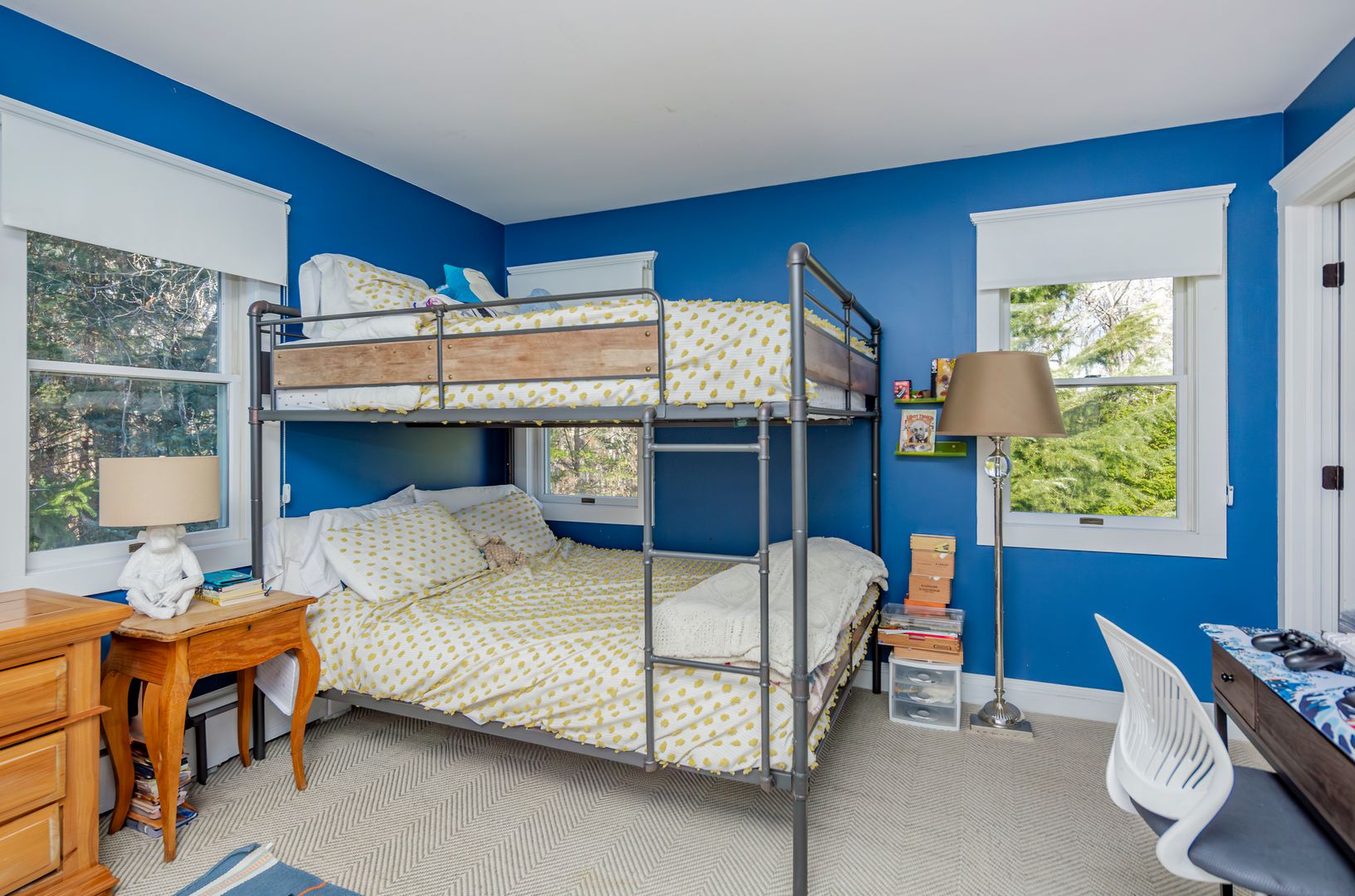  Optional Queen Bunks/versatile sleeping with en suite bathroom