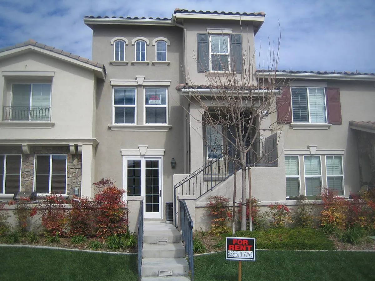 29190 Portland Court — Photo 1