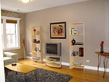 3rd image of 4516 N Ashland Ave APT 2W