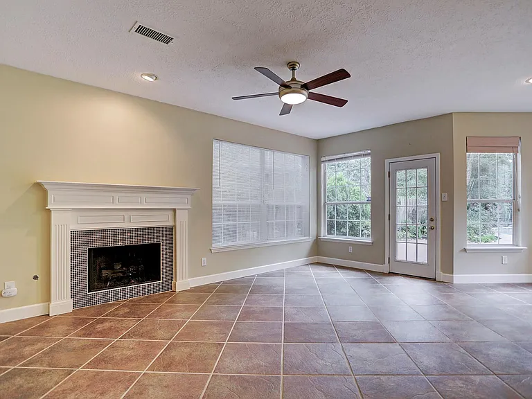 147 N Willow Point Cir — Photo 9