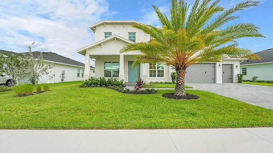 5 bed, 4.5 bath, 4012 sqft, $7,000 — Photo 1