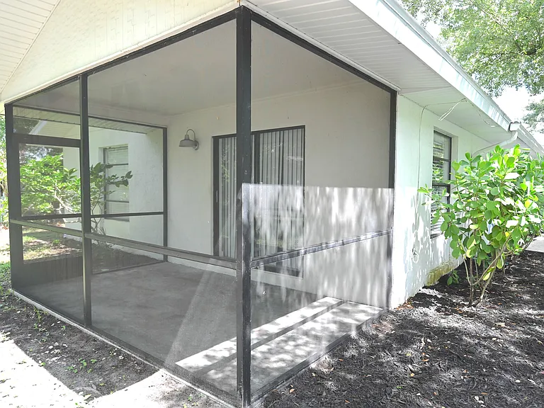 1976 Debbie St — Photo 14