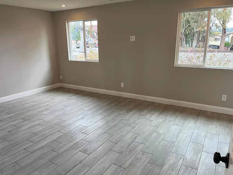 745 W 4th Ave — Photo 33