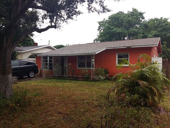 3rd image of 3850 45th Ave N