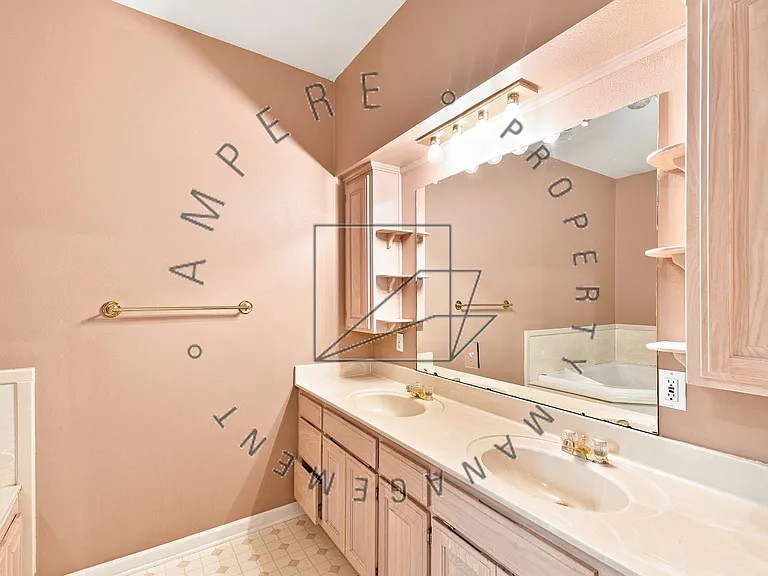 2559 W Arthur Hart St — Photo 7