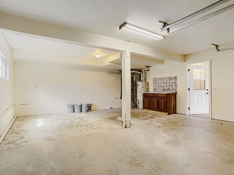14539 SE Center St — Photo 28