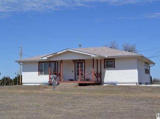 33002 W Pleasant Valley Rd, Turon, KS 67583