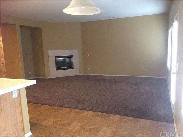 2nd image of 2122 Willowbrook Ln