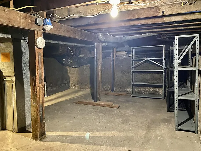 348 E Hollywood Ave — Photo 24