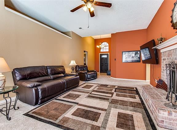 5th image of 4728 Bracken Dr