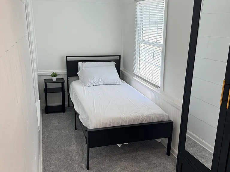 92 Crocker Ave #2 — Photo 9