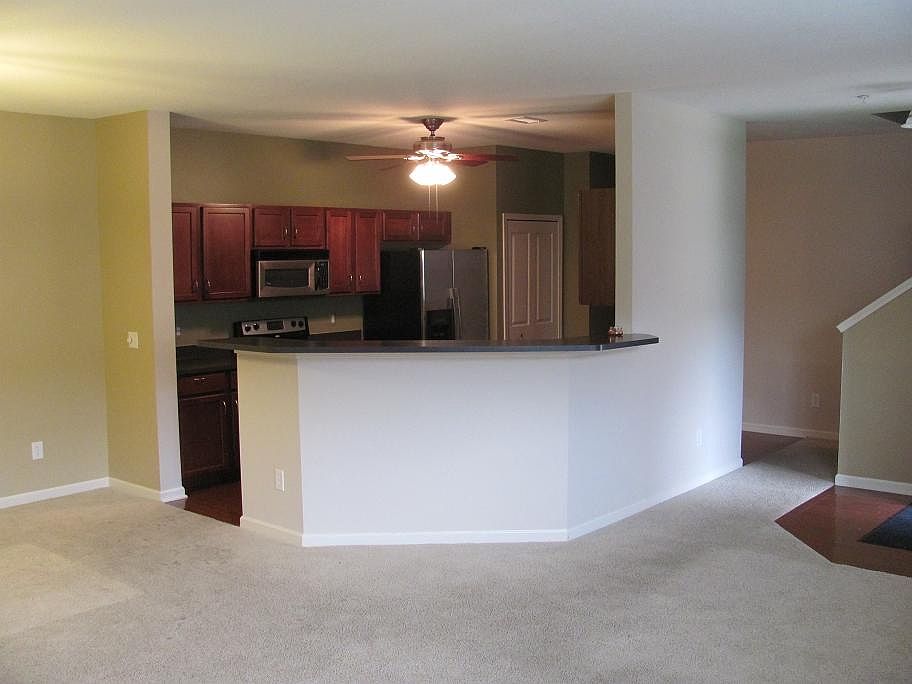 1st image of 28935 Cullen Dr