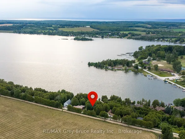 34 Hilltop Dr, South Bruce Peninsula, ON N0H 1A0
