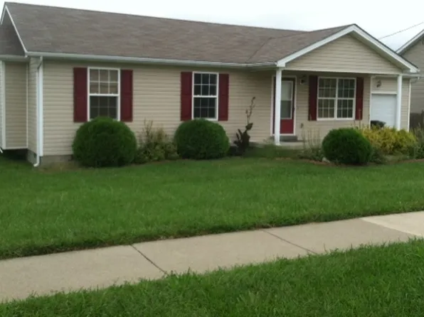 107 Daneswood Ct, Radcliff, KY 40160