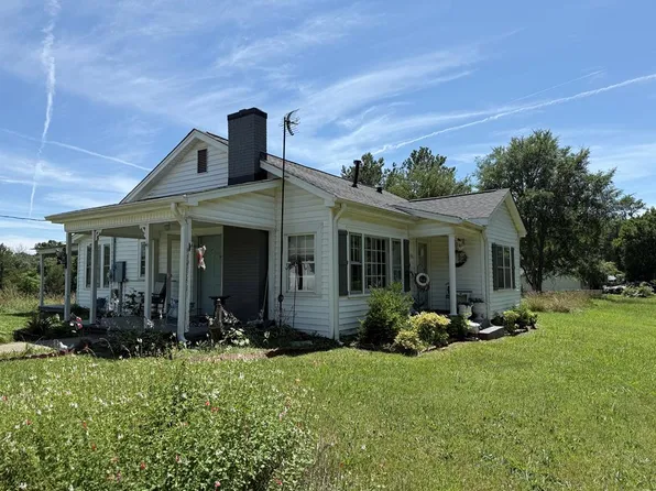 1921 W Cherokee St, Blacksburg, SC 29702