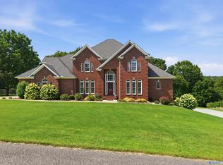 848 Fairway Dr, Fayetteville, TN 37334
