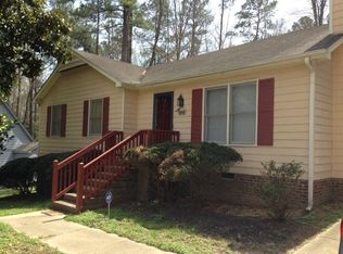 4220 Labrador Dr, Raleigh, NC 27616