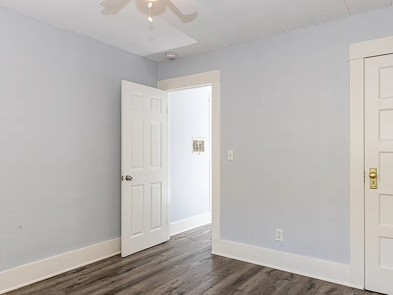 719 N Coronado St — Photo 30