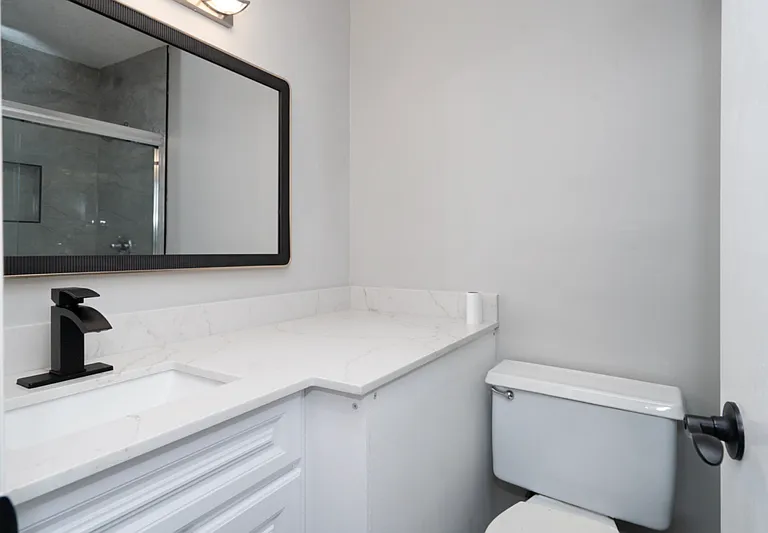 413 W 14th St #2 — Photo 2