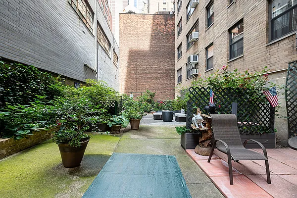 Sold by Lovett Realty, Inc. | media 9