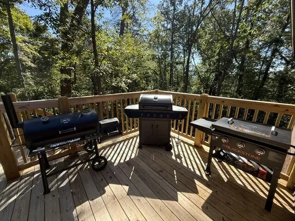 597 Bishop Trl, Rocky Face, GA 30740