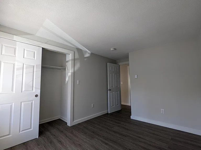 562 S Willard St — Photo 32