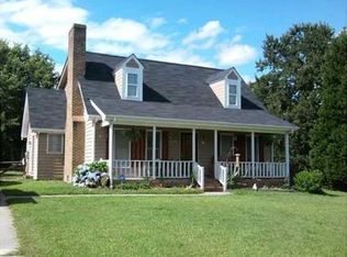 1804 Twin Lake Dr, Holly Springs, NC 27540