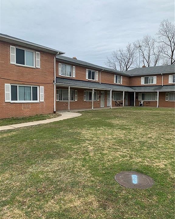 2nd image of 4925 Banbury Ct APT 14