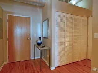 933 W Van Buren St APT 311, Chicago, IL 60607