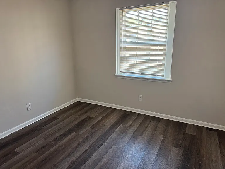 2504 Oak Forest Dr #C — Photo 7