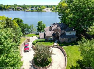 44269 Harmony Ln, Van Buren Township, MI 48111