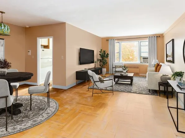 3750 Hudson Manor Terrace image 1 of 11