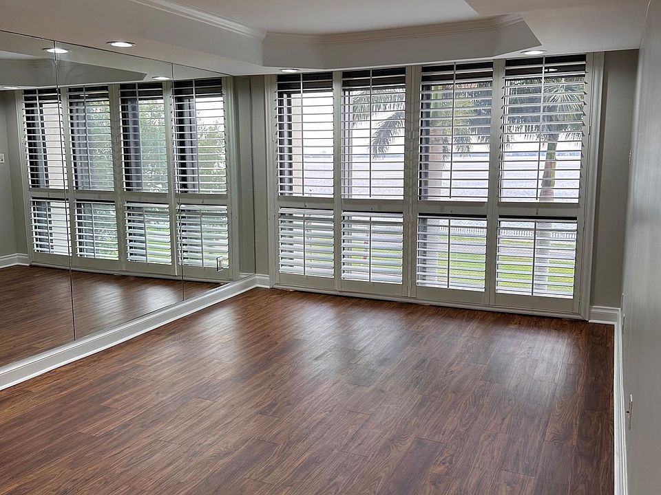 1st image of 3301 Bayshore Blvd Unit 407