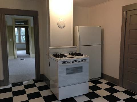 kitchen stove and fridge