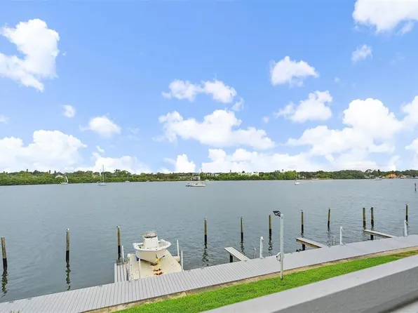 105 Pompano Dr SE APT C, Saint Petersburg, FL 33705