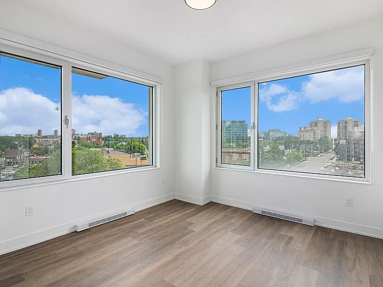 280 Montgomery St — Photo 17
