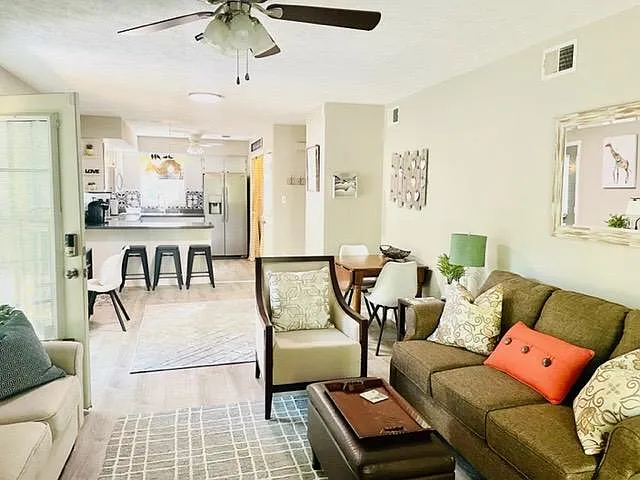 507 Monticello Blvd — Photo 17