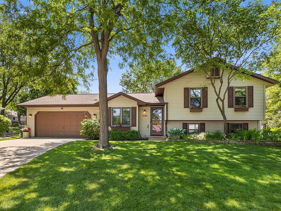 1st image of 1036 Villa Cir