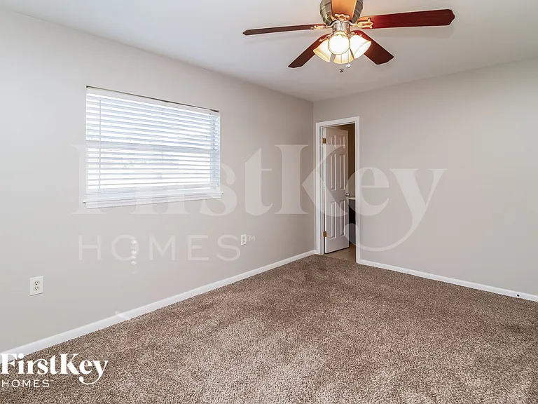 802 Morocco Ave — Photo 11